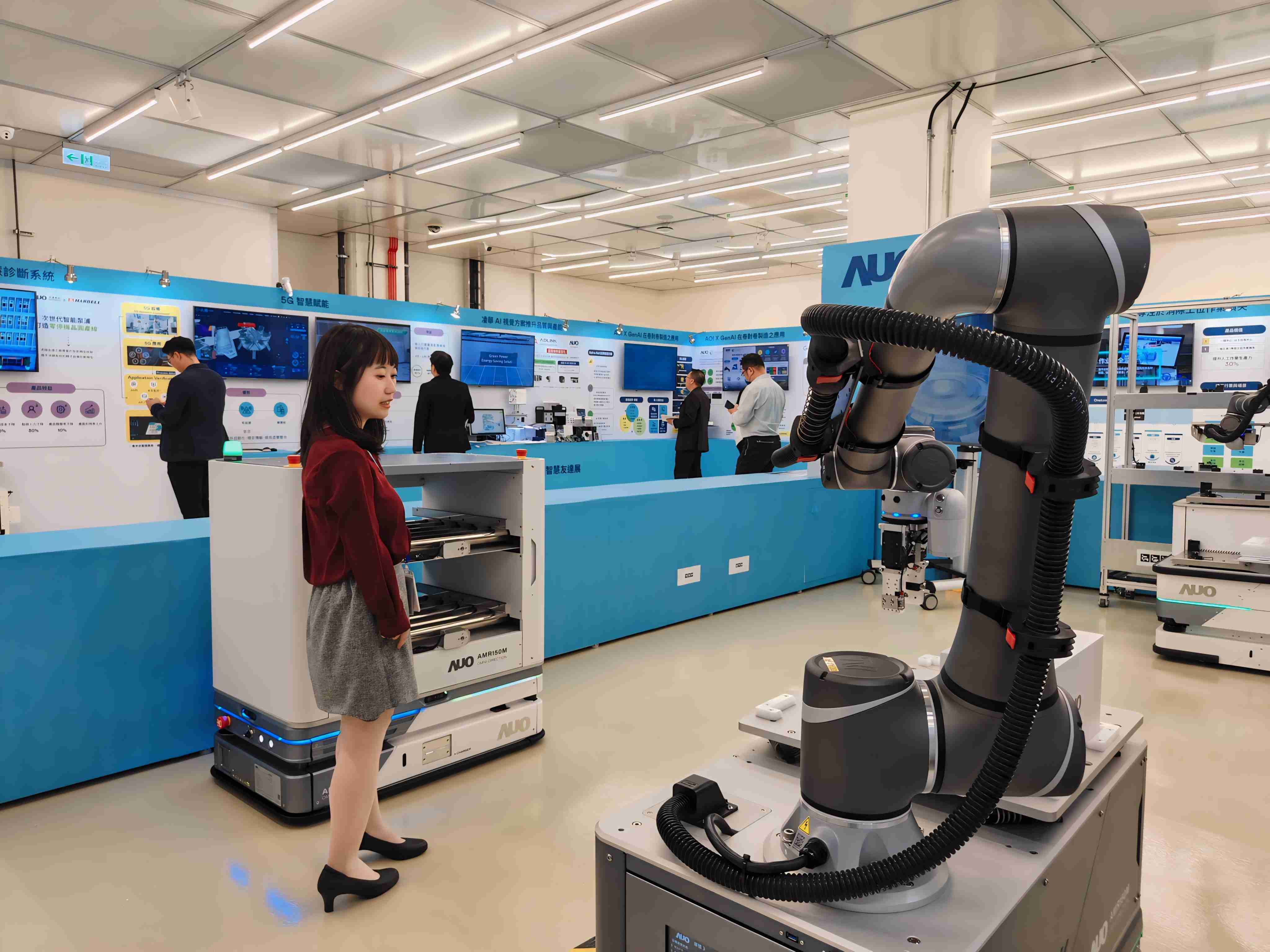 2024智能蓝狮在线展邀集生态圈伙伴共同参展，，，，从数字应用、、净零减碳到能源发展，，创造全方位永续商机，，，携手生态圈伙伴迈向永续未来